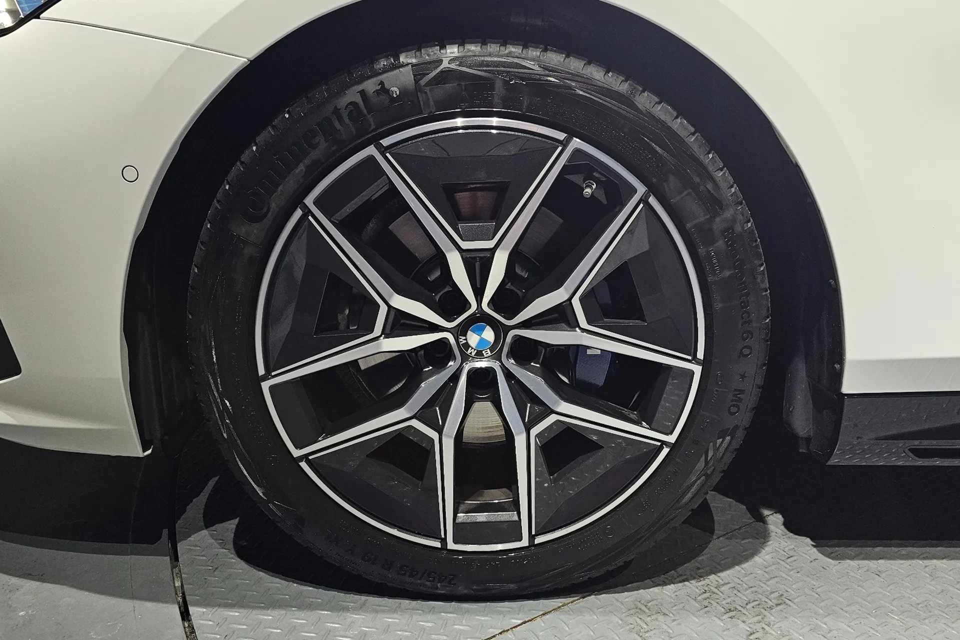 BMW 520i M Sport 2025 2.0 л 190 л.с Бензин в продаже: Белый, Автомат, Задний привод, страна-производитель — Германия, доставка по РФ