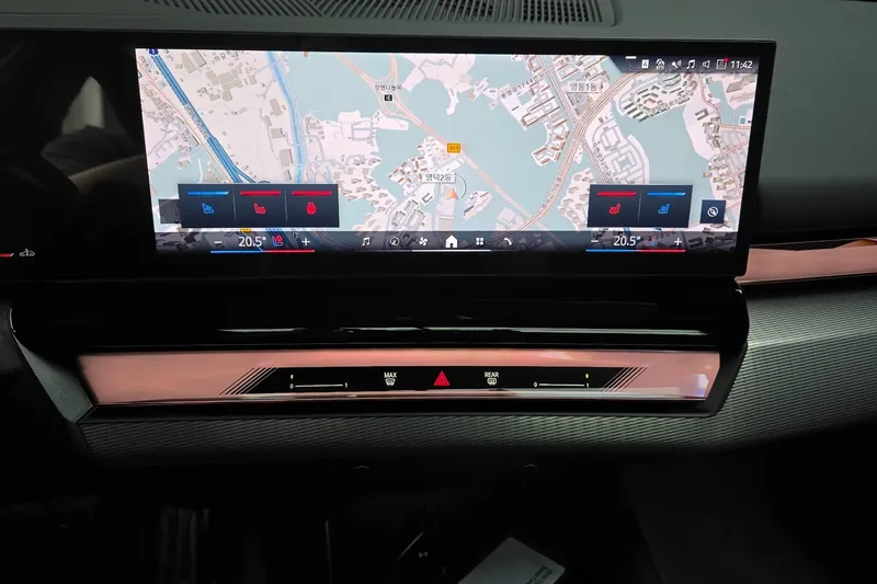 Доступен к заказу BMW 523d xDrive M Sportpaket 2026 2.0 л 197 л.с Дизель: Серый, коробка Автомат, привод Полный привод, осмотр и тест-драйв в Москве, фото 19