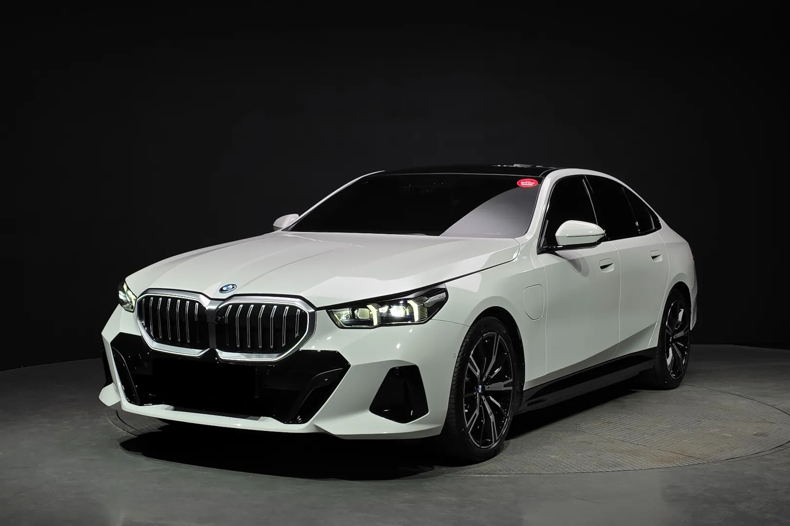 Фото для bmw 530e M Sport