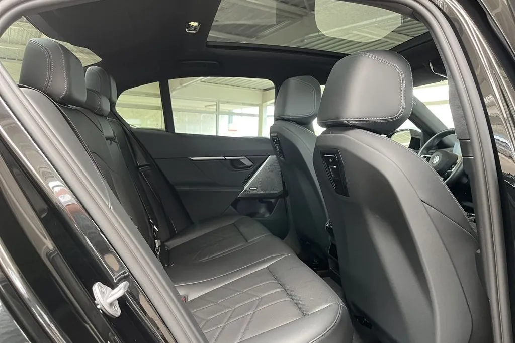 BMW 540d xDrive L 2025 3.0 л 340 л.с Дизель, пробег 25 457 км, Белый цвет, коробка Автомат, привод Полный привод, авто из Германия