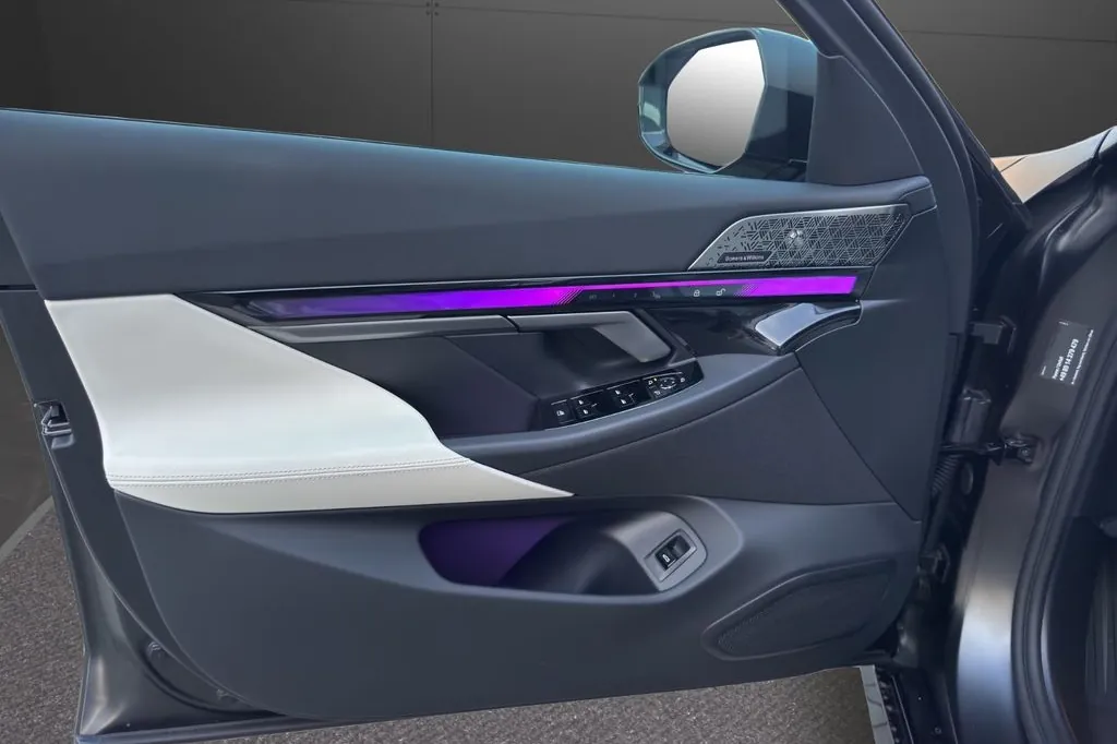 Заказать BMW 540d xDrive M 2025 3.0 л 299 л.с Дизель, Серый, Полный привод, Автомат — поставка из Германия, доставка по России и СНГ