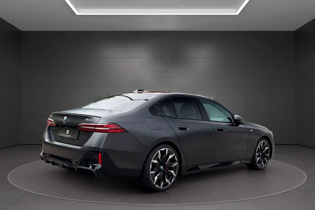 Купить BMW 540d xDrive M 2025 3.0 л 299 л.с Дизель, Серый, Автомат, Полный привод — авто из Германия, с доставкой по всей России