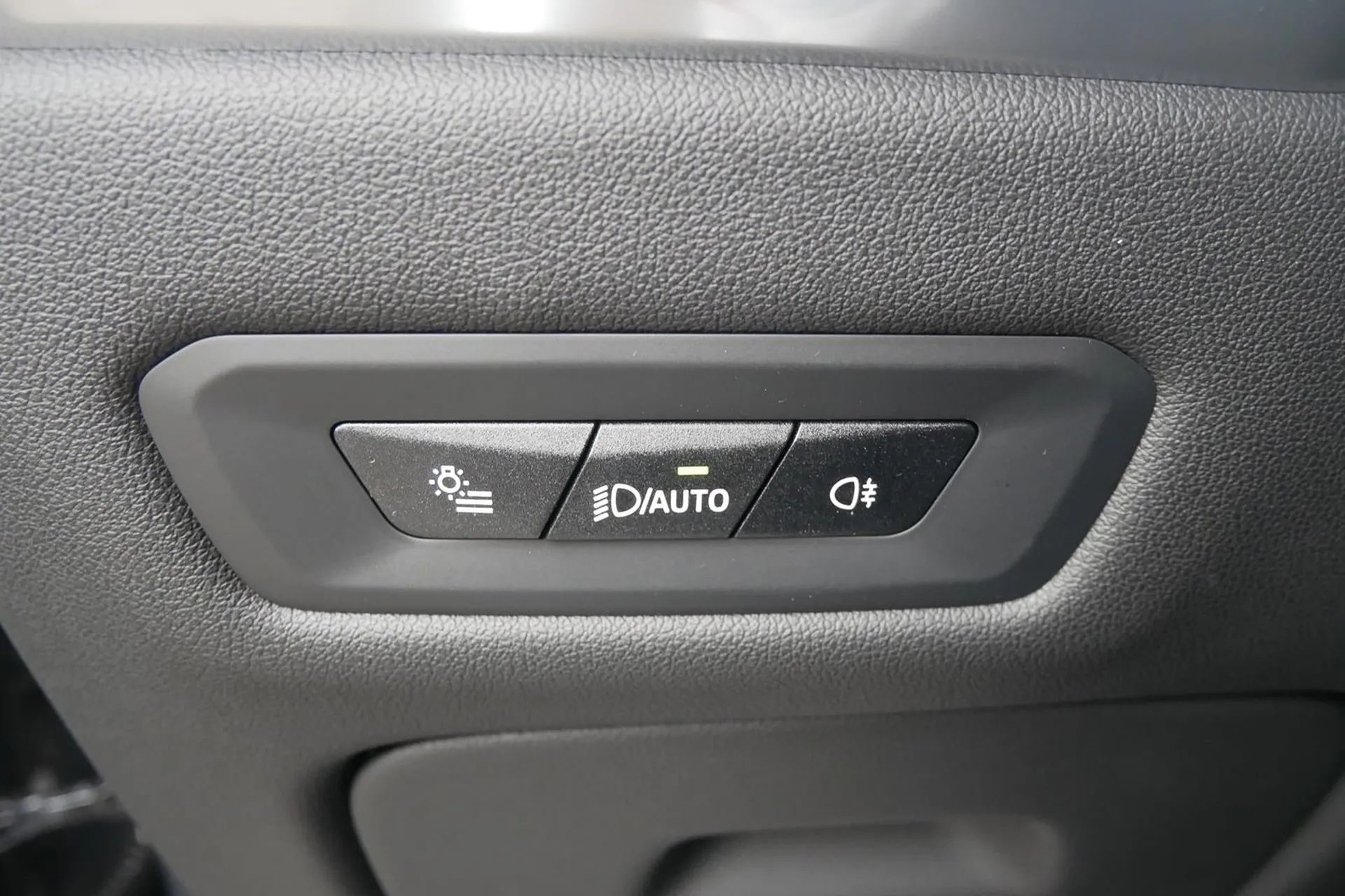 Доступен к заказу BMW BMW X5 40d xDrive M Sport 2026 3.0 л 352 л.с Дизель: Серый, коробка Автомат, привод Полный привод, осмотр и тест-драйв в Москве