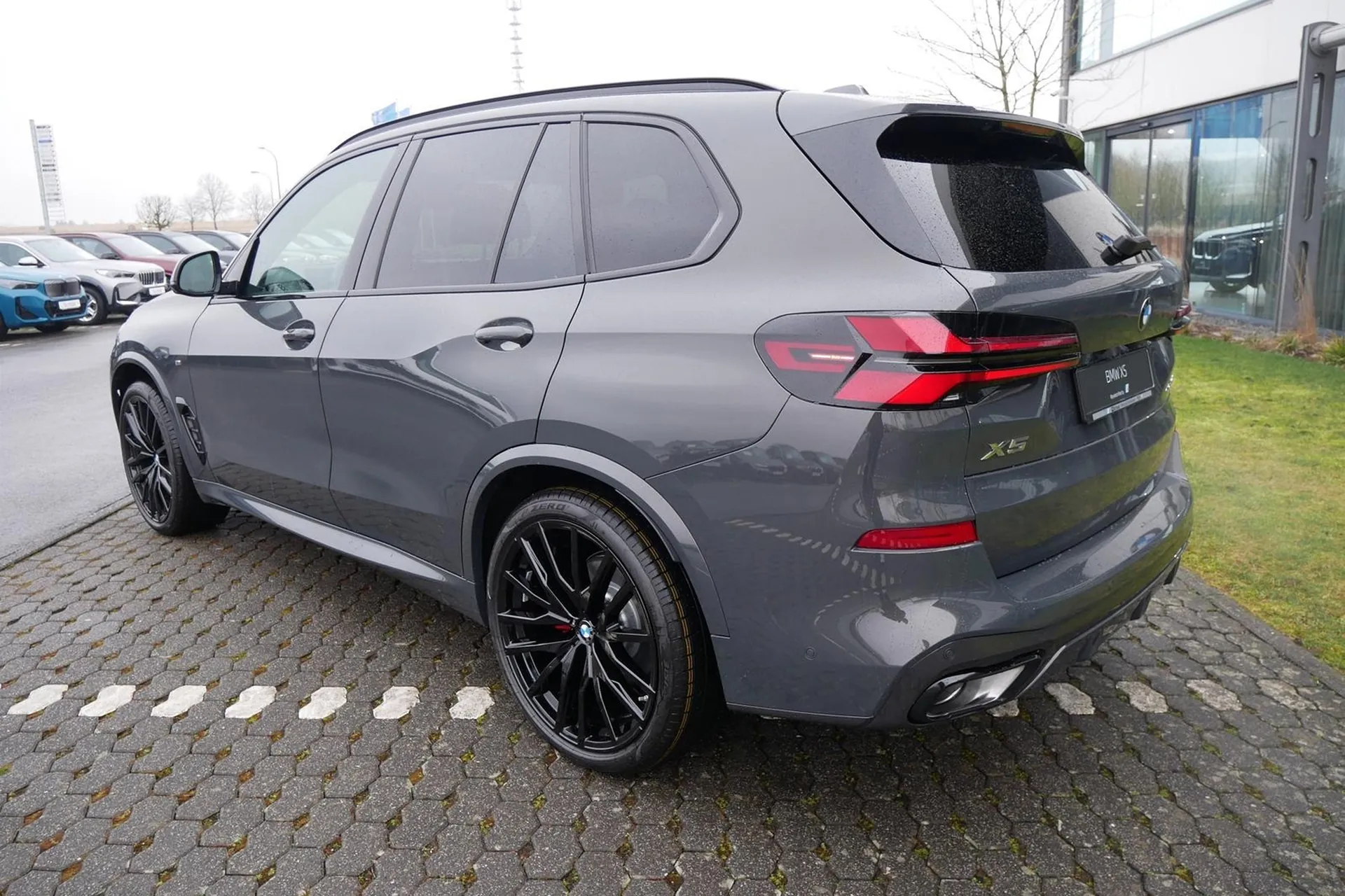 BMW BMW X5 40d xDrive M Sport 2026 3.0 л 352 л.с Дизель в продаже: Серый, Автомат, Полный привод, страна-производитель — Германия, доставка по РФ