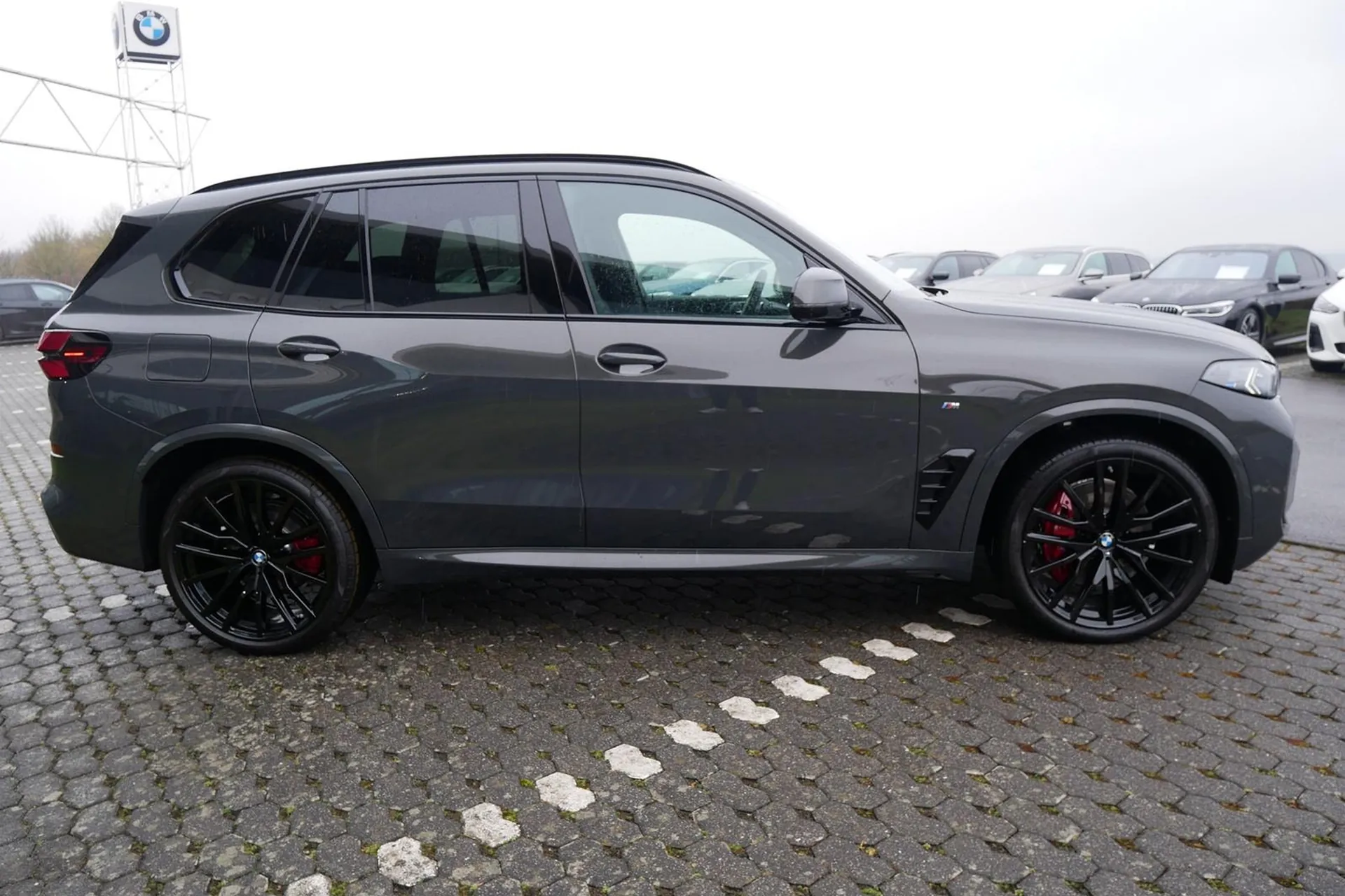 Выбор покупателей — BMW BMW X5 40d xDrive M Sport 2026 3.0 л 352 л.с Дизель, пробег 10 км, Серый, привезён из Германия, доставка по РФ