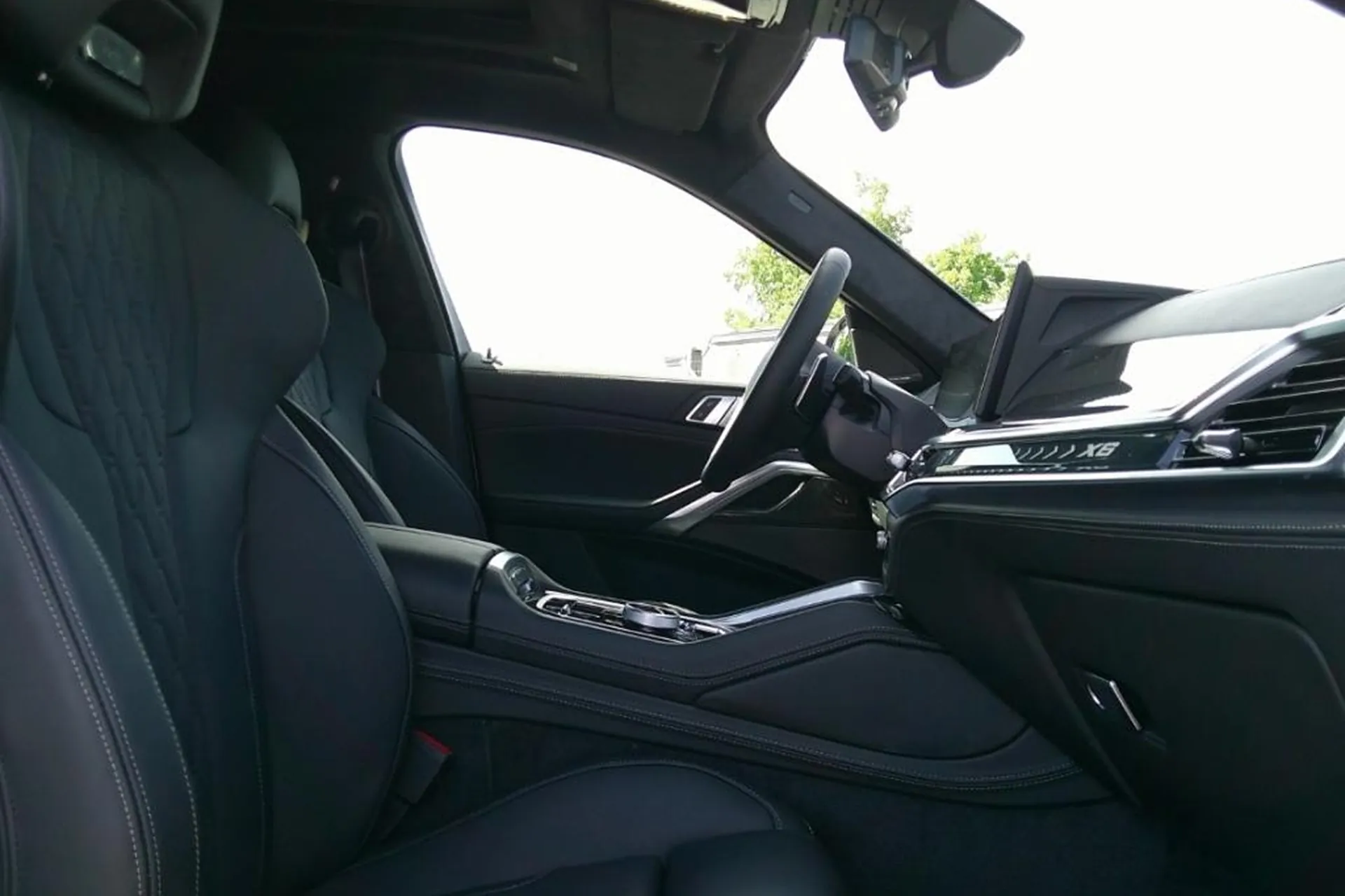 Выбор покупателей — BMW BMW X6 40d xDrive M Sport Pro 2025 3.0 л 340 л.с Дизель, пробег 1 000 км, Серый, привезён из Германия, доставка по РФ