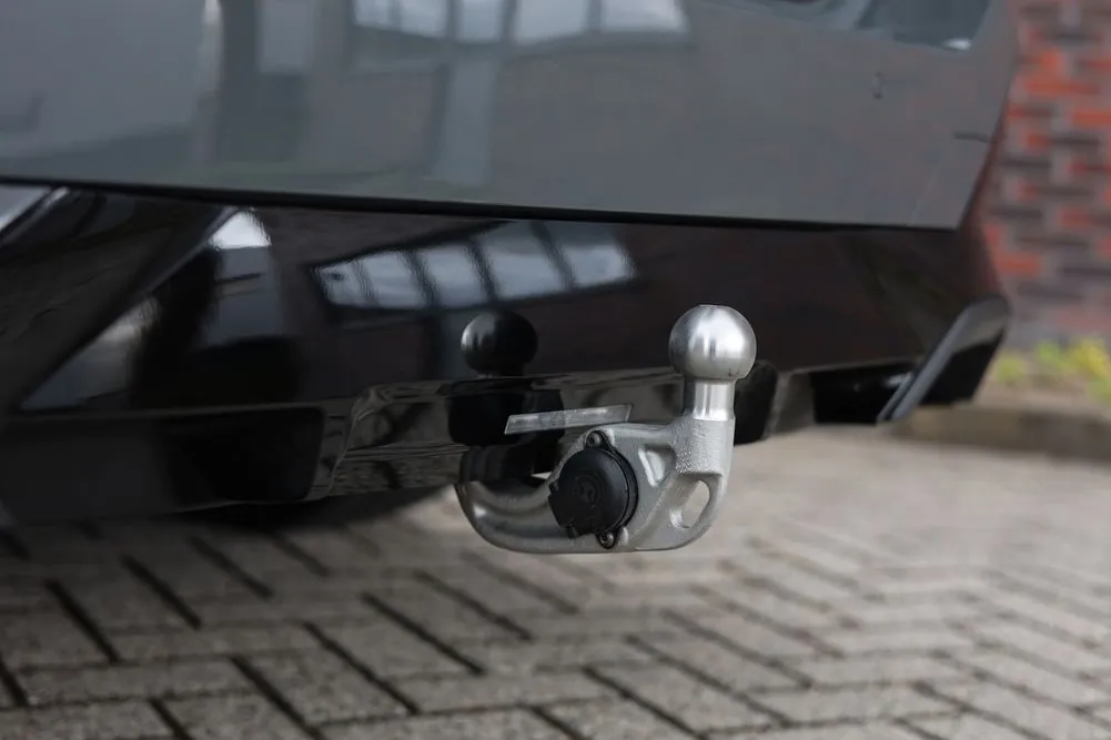 BMW Cерии-5 2025 3.0 л 489 л.с Гибрид, пробег 9 107 км, цвет кузова Серый, тип трансмиссии Автомат, привод Полный привод, из Германия