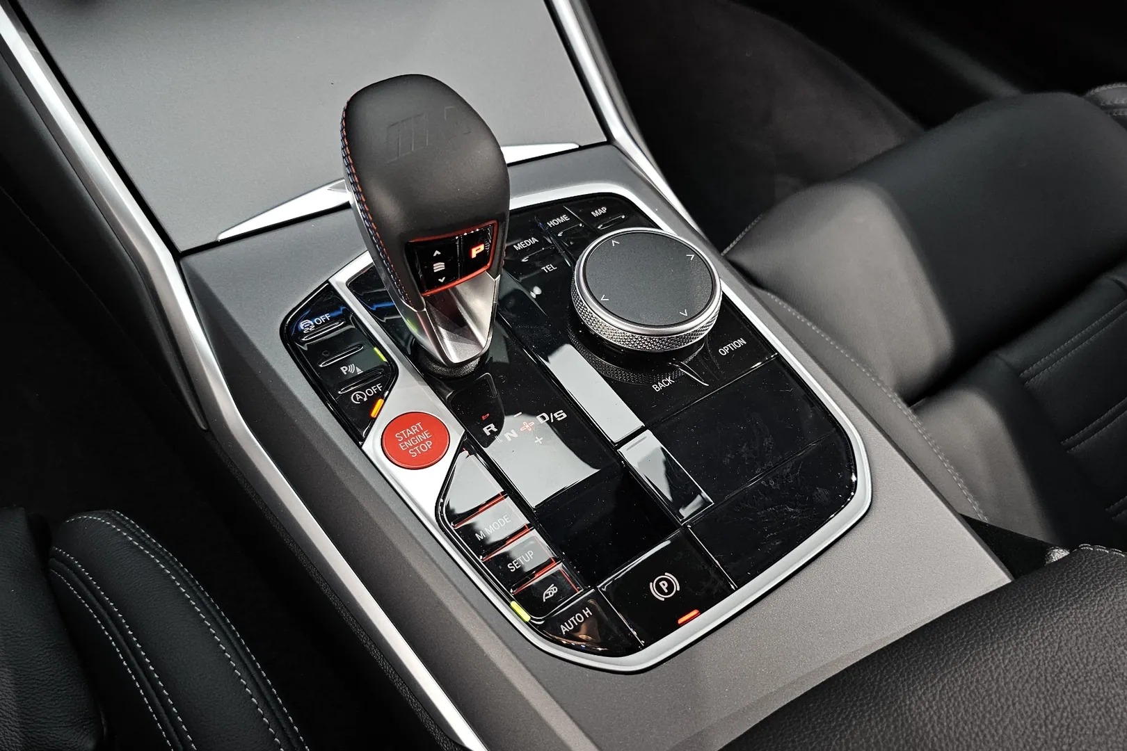 Автомобиль BMW M2 2025 3.0 л 460 л.с Бензин, Белый, пробег 9 195 км, производство — Германия, доставка по РФ