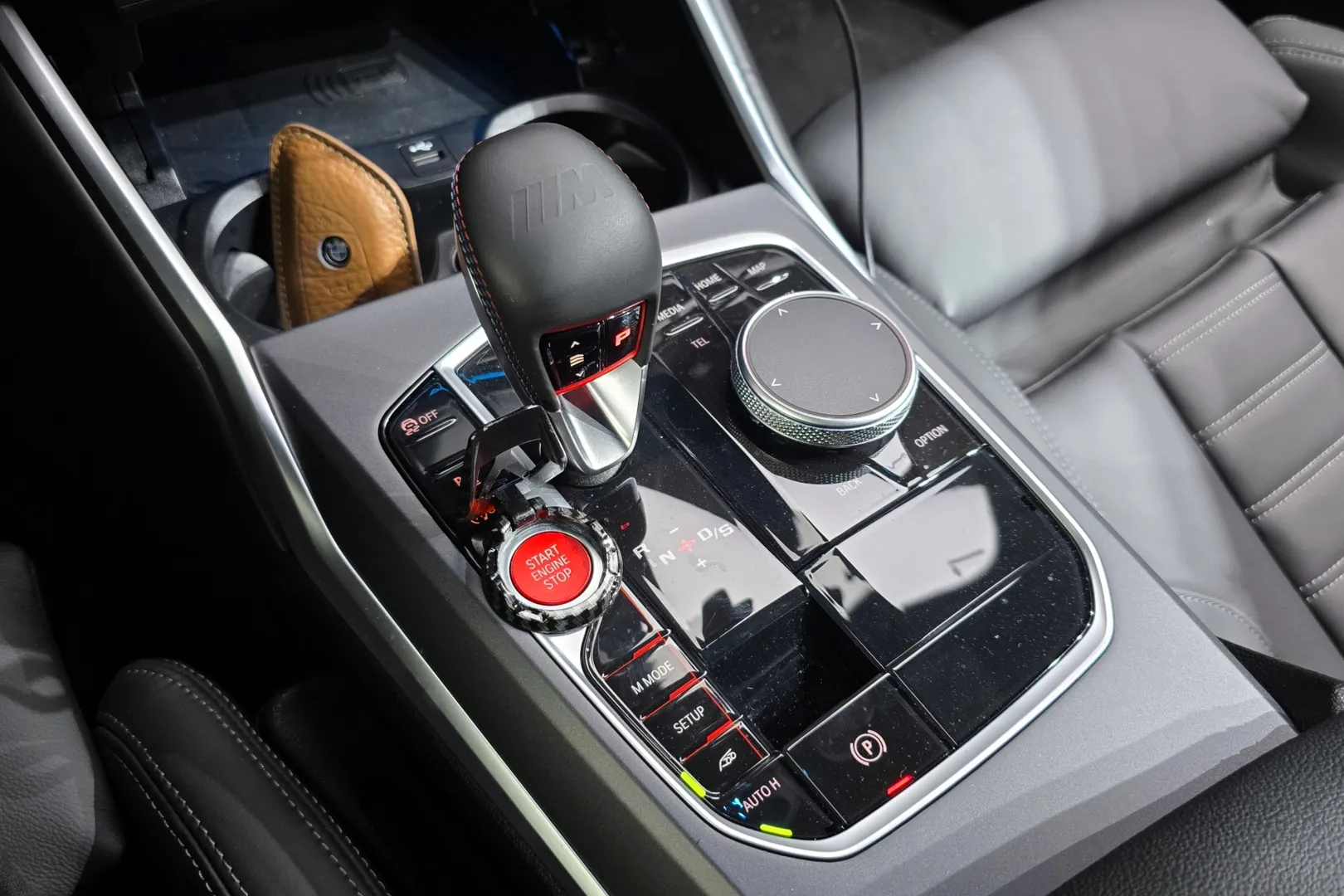 Оформить заказ на BMW M2 2025 3.0 л 460 л.с Бензин, коробка: Автомат, привод: Задний привод, доставка по России, салон в Москве