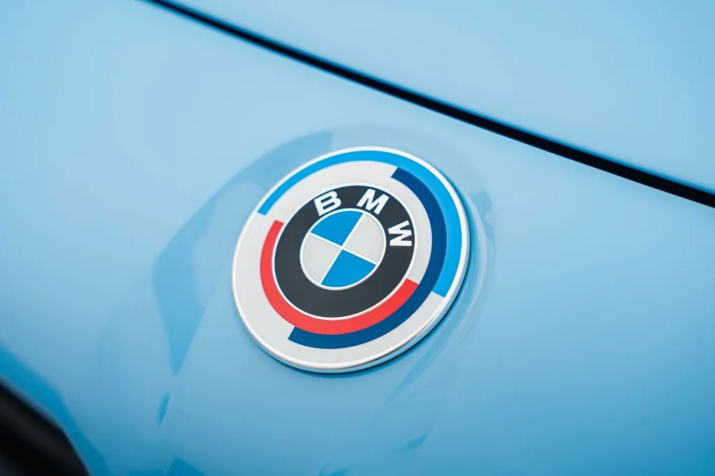 BMW M2 2025 3.0 л 780 л.с Бензин, коробка Механика, привод Задний привод, автомобиль из Германия, доставка по России