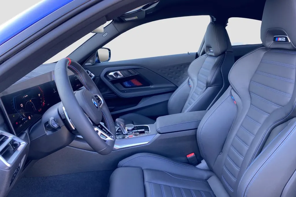 Надёжный BMW M2 2025 3.0 л 460 л.с Бензин с двигателем 3,0 л, Синий, пробег 2 607 км, Механика, поставка из Германия