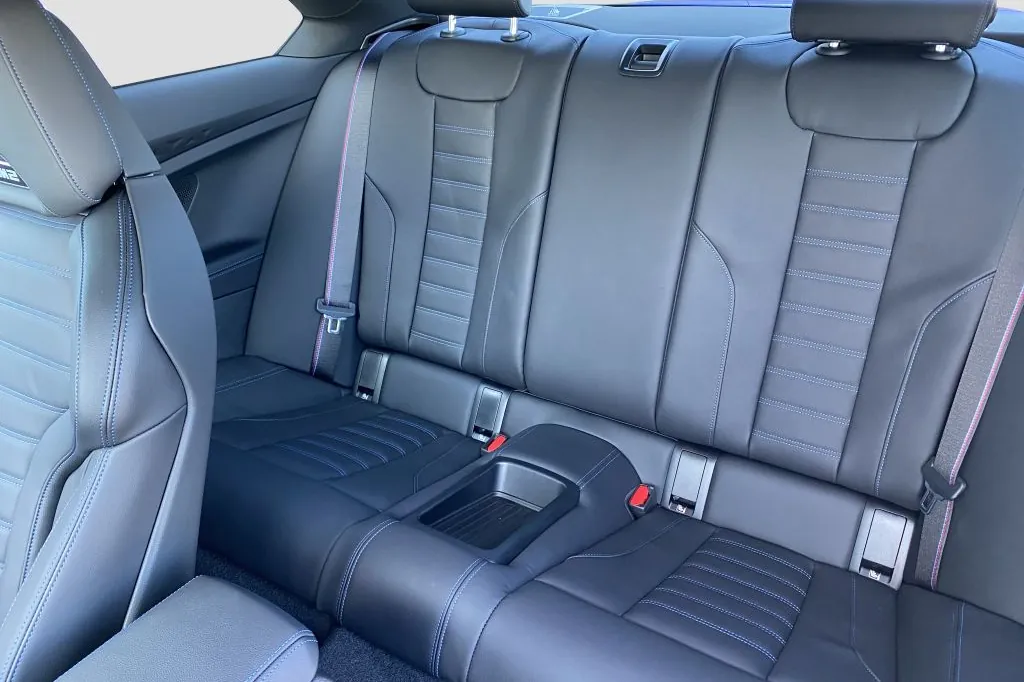 Купить BMW M2 2025 3.0 л 460 л.с Бензин с минимальным пробегом 2 607 км, Синий, доставим из Германия в любой город РФ