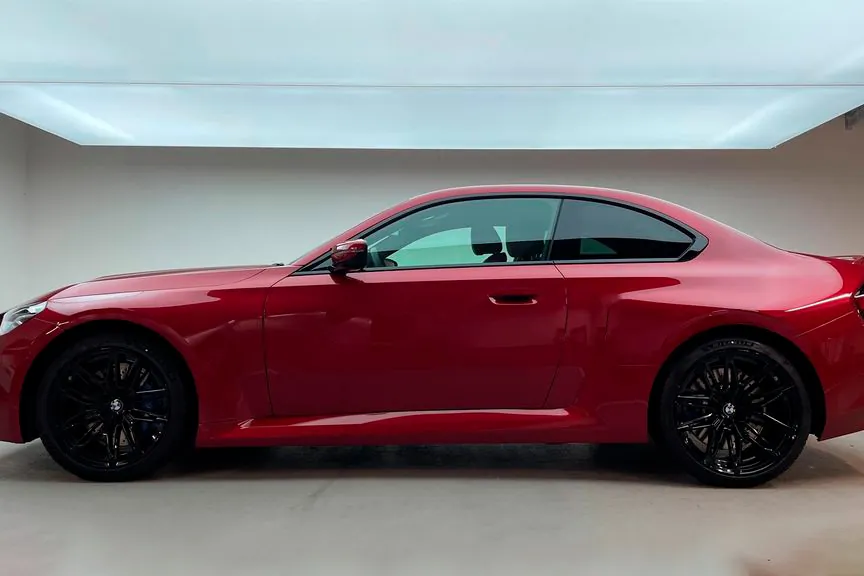 Заказать BMW M2 2025 3.0 л 460 л.с Бензин с пробегом 3 755 км, Механика, Задний привод, цвет Красный, поставка из Германия, доставка по РФ