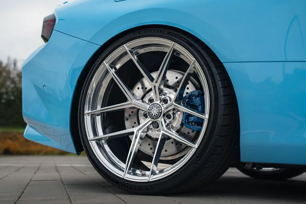 Новый BMW M2 2025 3.0 л 780 л.с Бензин в кузове Синий, коробка — Механика, привод — Задний привод, страна производства — Германия