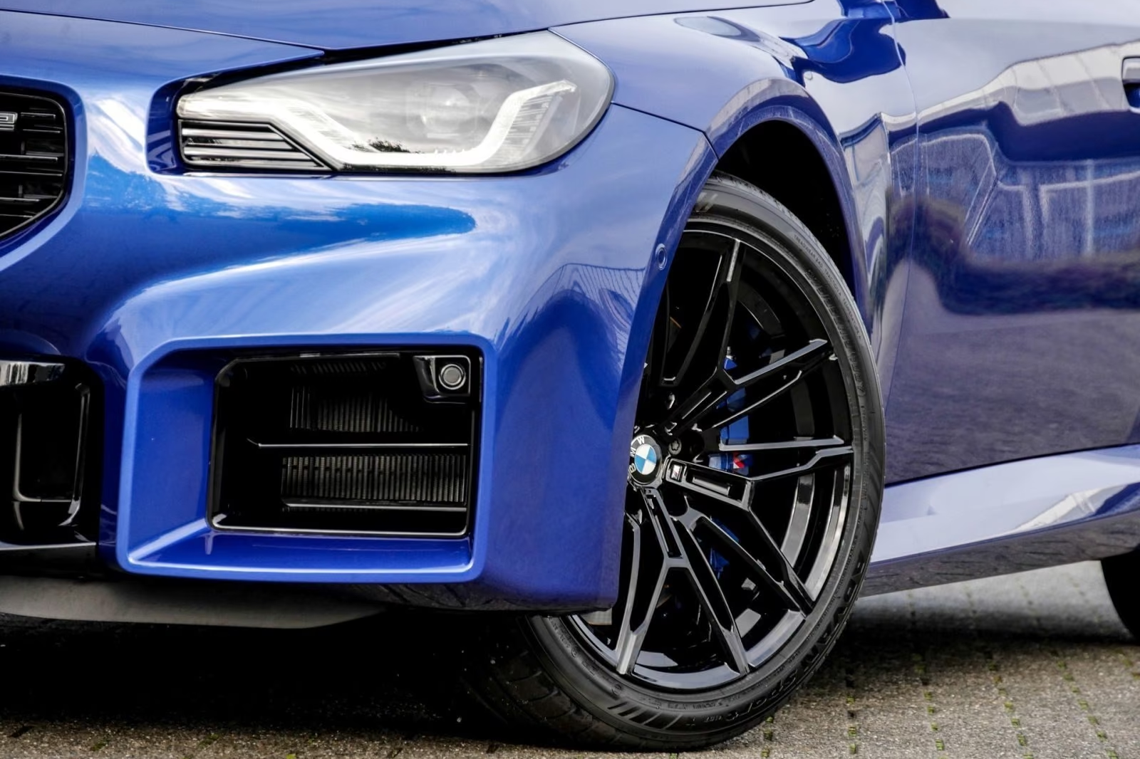 Заказать BMW M2 Coupé 2026 3.0 л 460 л.с Бензин с пробегом 10 км, Автомат, Задний привод, цвет Синий, поставка из Германия, доставка по РФ M2 Coupé - фото 3