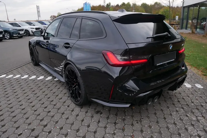 Заказать BMW M3 Touring xDrive Competition 2026 3.0 л 530 л.с Бензин с пробегом 10 км, Автомат, Полный привод, цвет Чёрный, поставка из Германия, доставка по РФ M3 Touring xDrive Competition - фото 3