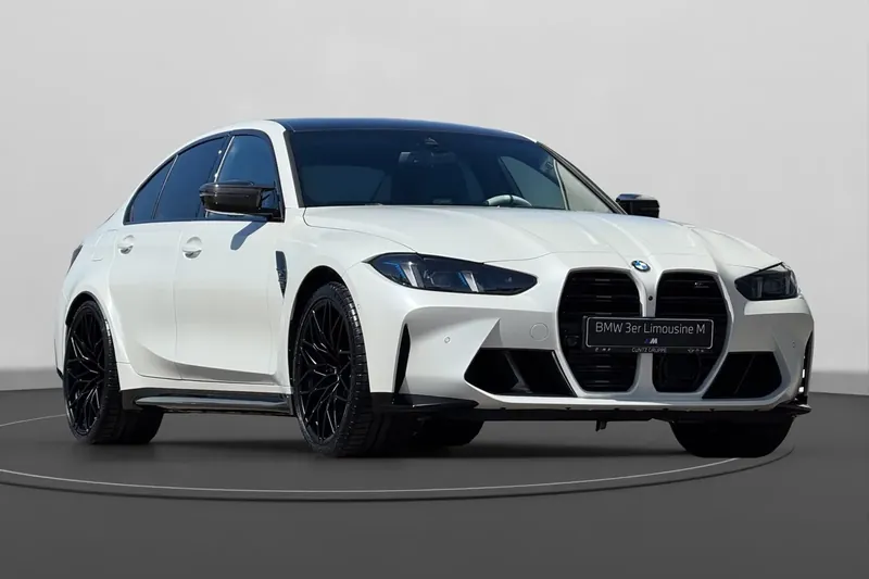 Заказать BMW M3 Competition xDrive 2026 3.0 л 530 л.с Бензин с пробегом 10 км, Автомат, Полный привод, цвет Белый, поставка из Германия, доставка по РФ, фото 2