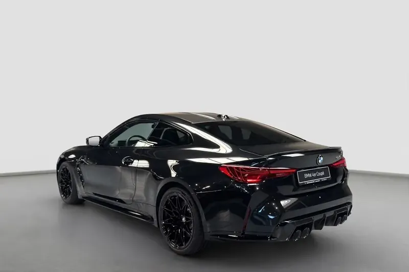 Заказать BMW M4 Competition xDrive 2026 3.0 л 530 л.с Бензин с пробегом 10 км, Автомат, Полный привод, цвет Чёрный, поставка из Германия, доставка по РФ, фото 2
