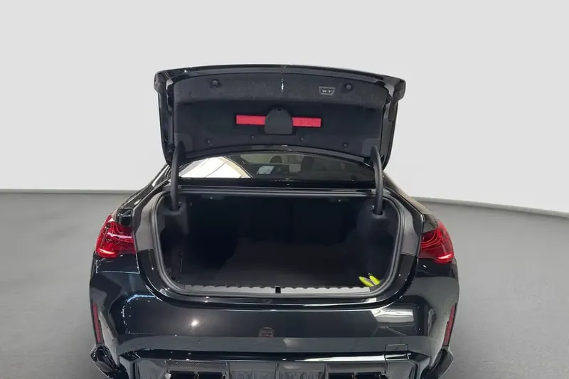 Оформить заказ на BMW M4 Competition xDrive 2026 3.0 л 530 л.с Бензин, коробка: Автомат, привод: Полный привод, доставка по России, салон в Москве, фото 14
