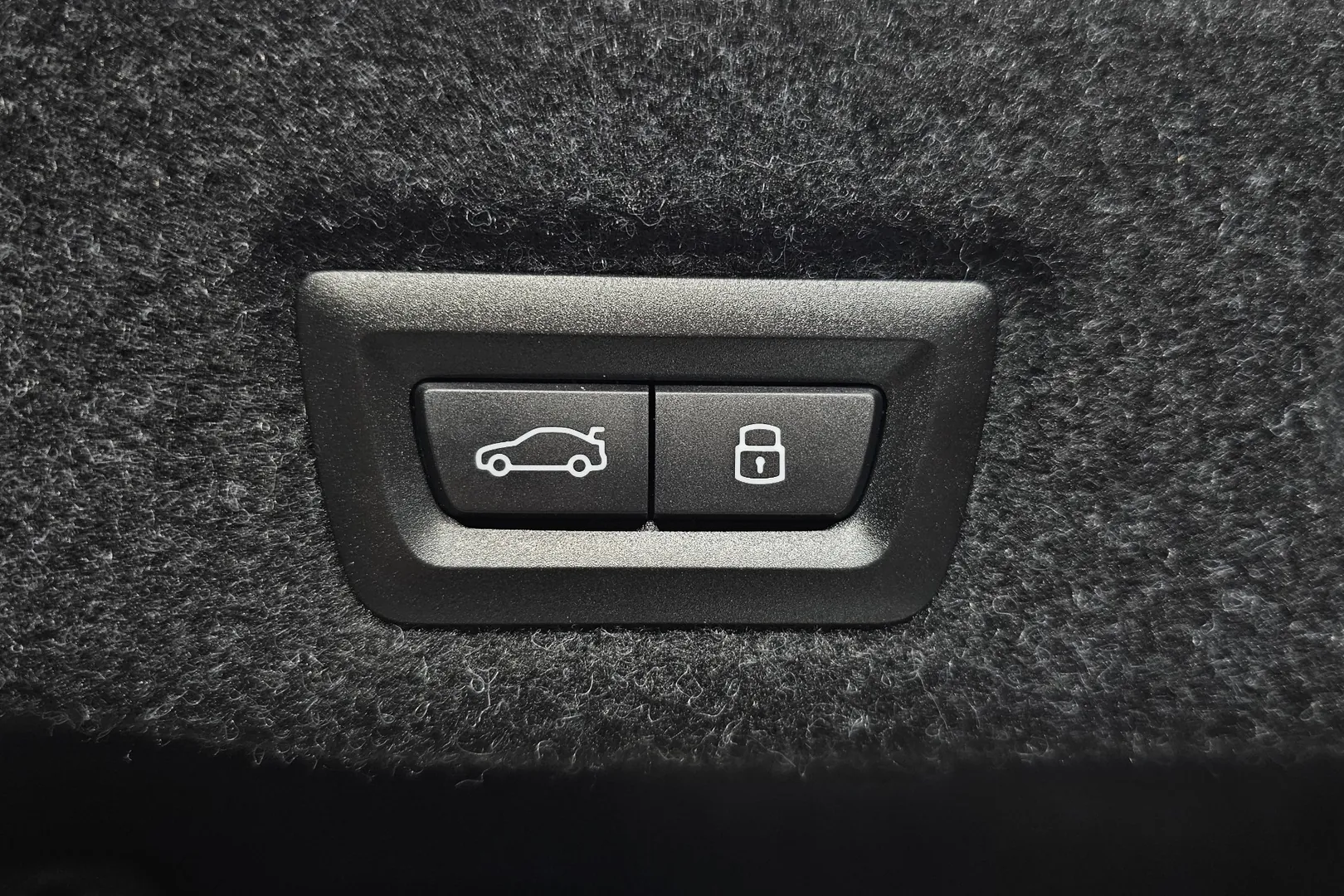 Доступен к заказу BMW M5 Sedan 2025 4.4 л 727 л.с Гибрид: Белый, коробка Автомат, привод Полный привод, осмотр и тест-драйв в Москве