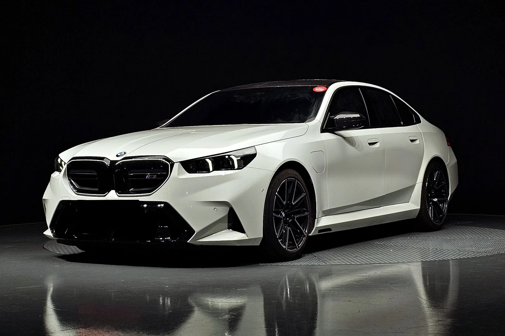 Фото для bmw M5 Sedan
