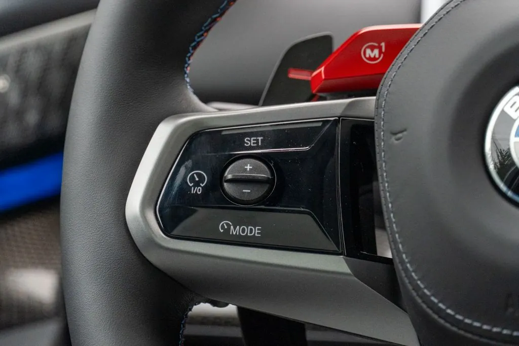 Официальная поставка BMW M5 2025 4.4 л 585 л.с Гибрид, Серый, Автомат, Полный привод, привезён из Германия