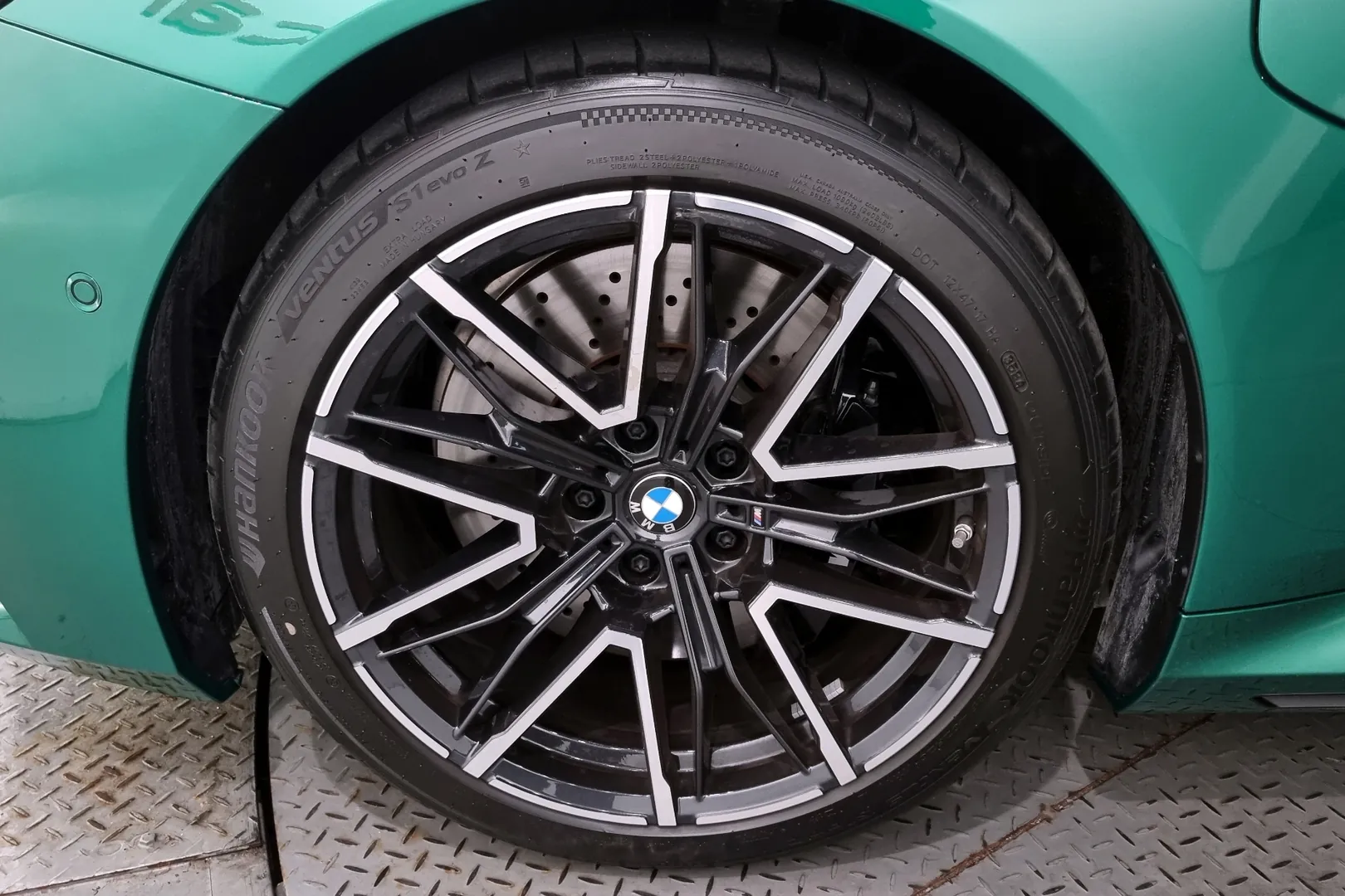 BMW M5 2025 4.4 л 585 л.с Гибрид в продаже: Зелёный, Автомат, Полный привод, страна-производитель — Германия, доставка по РФ