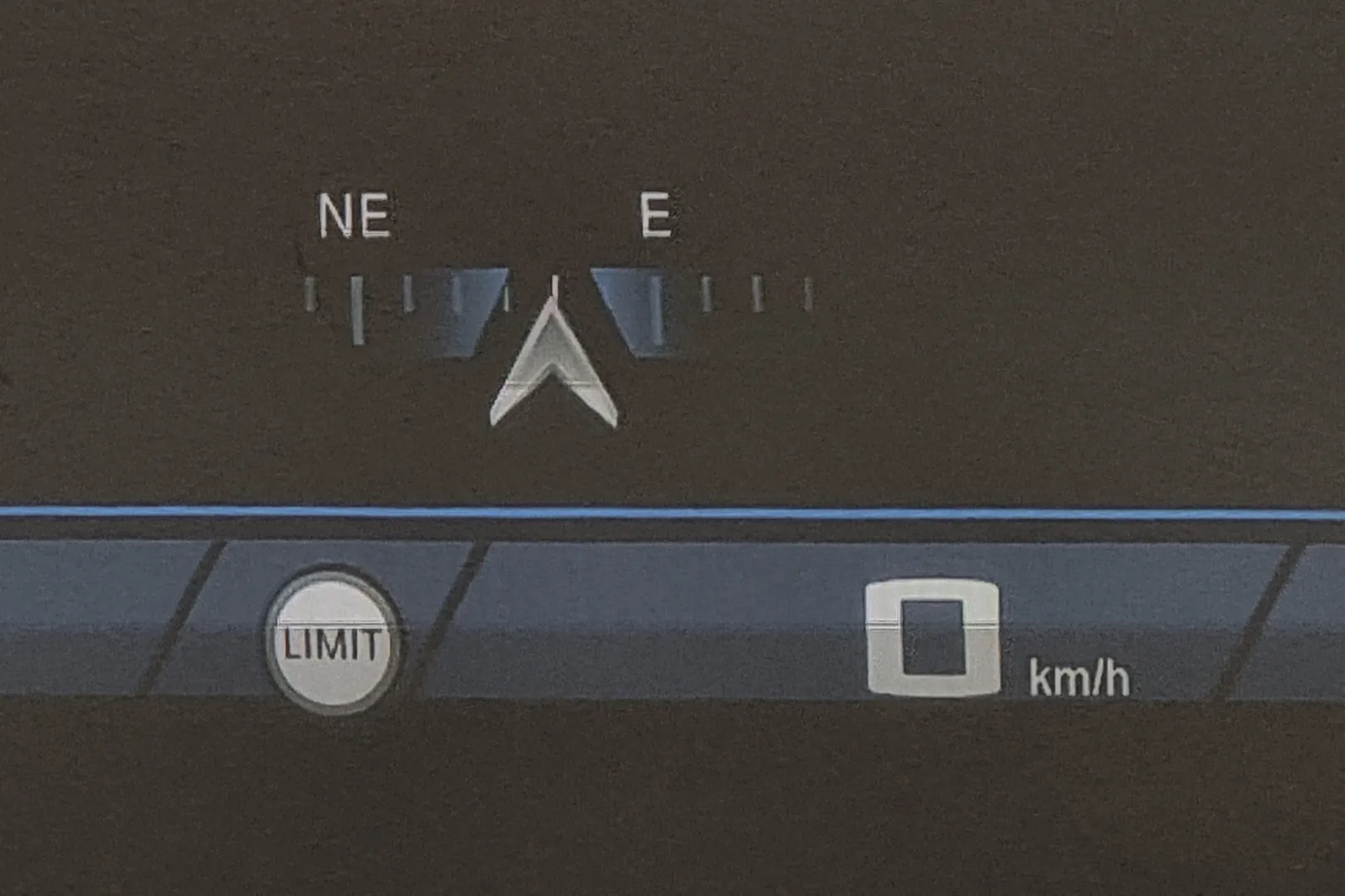 BMW M5 2025 4.4 л 585 л.с Гибрид, пробег 4 705 км, Зелёный, Полный привод, Автомат, авто из Германия, доставка по РФ