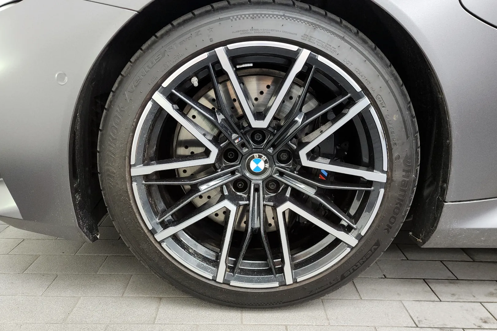 Выбор покупателей — BMW M5 2025 4.4 л 585 л.с Гибрид, пробег 5 141 км, Серый, привезён из Германия, доставка по РФ