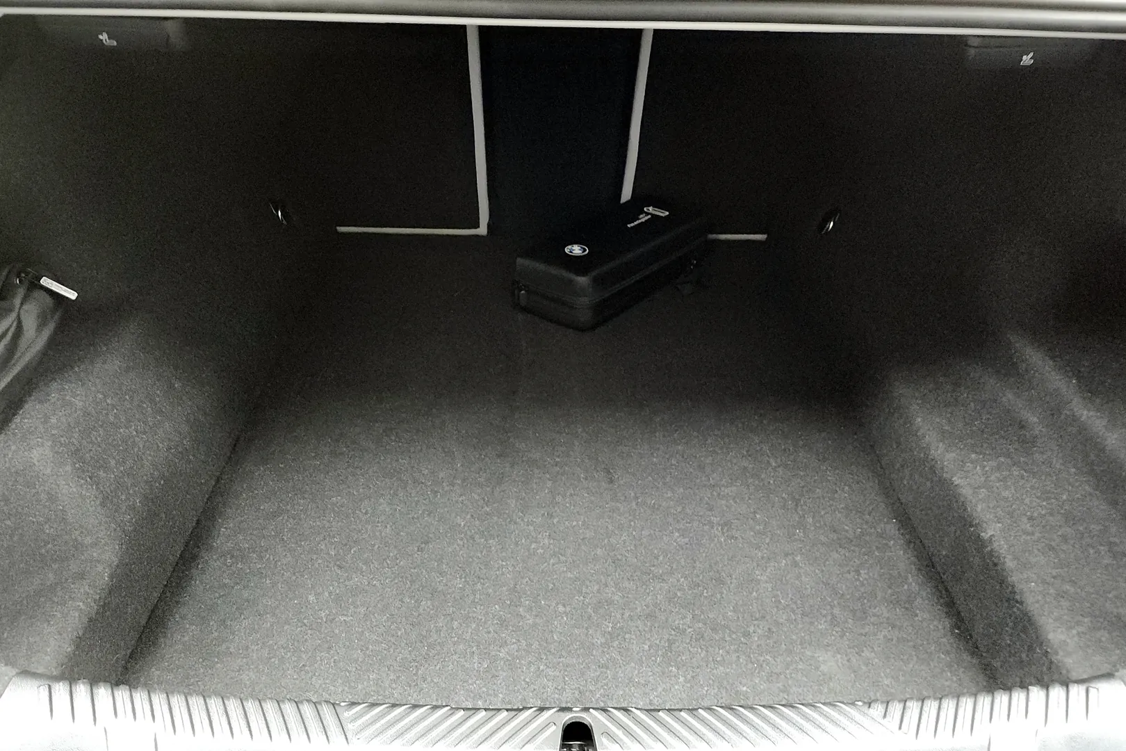 Официальная поставка BMW M5 2025 4.4 л 585 л.с Гибрид, Серый, Автомат, Полный привод, привезён из Германия