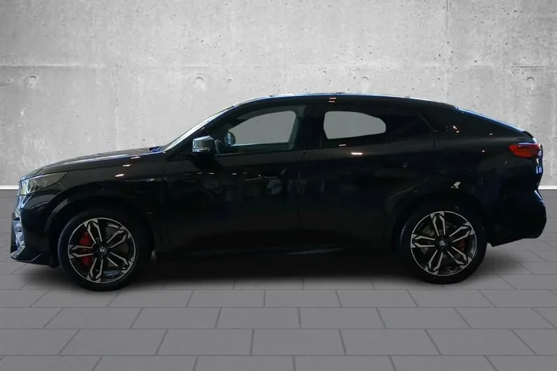 BMW X2 M35i xDrive Sportpaket 2026 2.0 л 300 л.с Бензин, новый авто, Полный привод, Автомат, цвет Чёрный, страна-производитель — Германия X2 M35i xDrive Sportpaket - фото 2