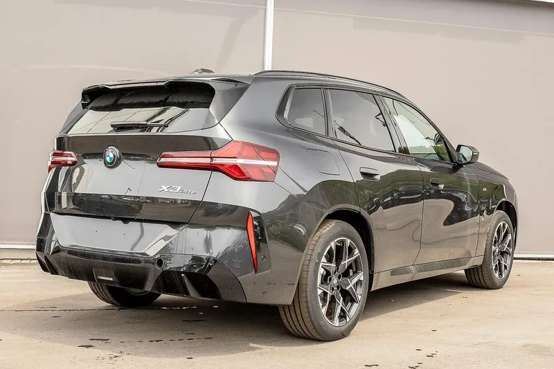 BMW X3 30e xDrive M Sport (Plug-in-Hybrid) 2025 2.0 л 299 л.с Гибрид, новый авто, Полный привод, Автомат, цвет Серый, страна-производитель — Германия X3 30e xDrive M Sport (Plug-in-Hybrid) - фото 2
