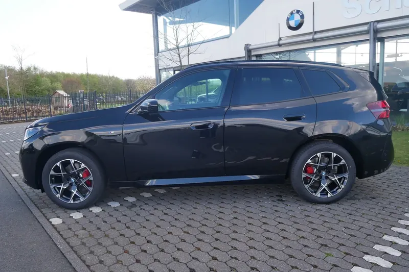 BMW X3 20d xDrive M Sport Pro 2026 2.0 л 197 л.с Дизель, новый авто, Полный привод, Автомат, цвет Чёрный, страна-производитель — Германия X3 20d xDrive M Sport Pro - фото 2