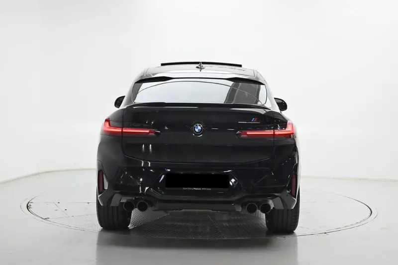 Заказать BMW X4M Competition 2025 3.0 л 510 л.с Бензин с пробегом 4 118 км, Автомат, Полный привод, цвет Чёрный, поставка из Германия, доставка по РФ X4 M Competition — фото 3