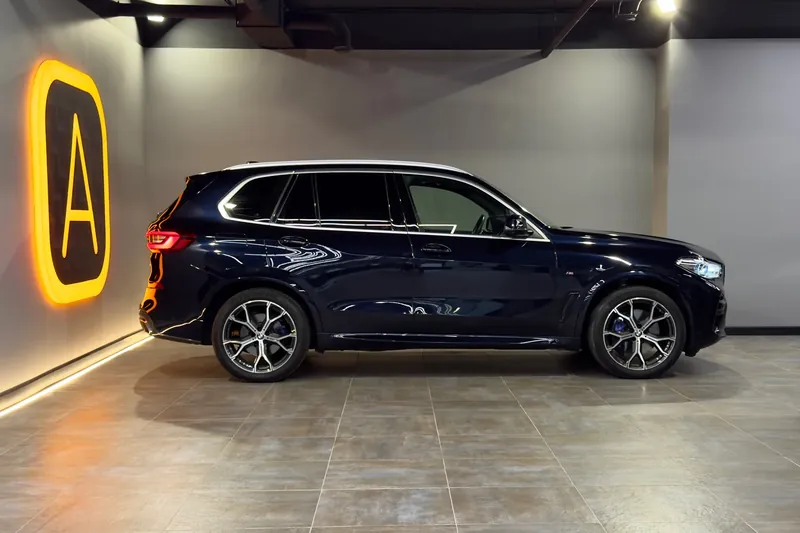 Купить BMW X5 40i M Sport 2022 3.0 л 340 л.с Бензин, Чёрный, Автомат, Полный привод — авто из Германия, с доставкой по всей России, фото 3