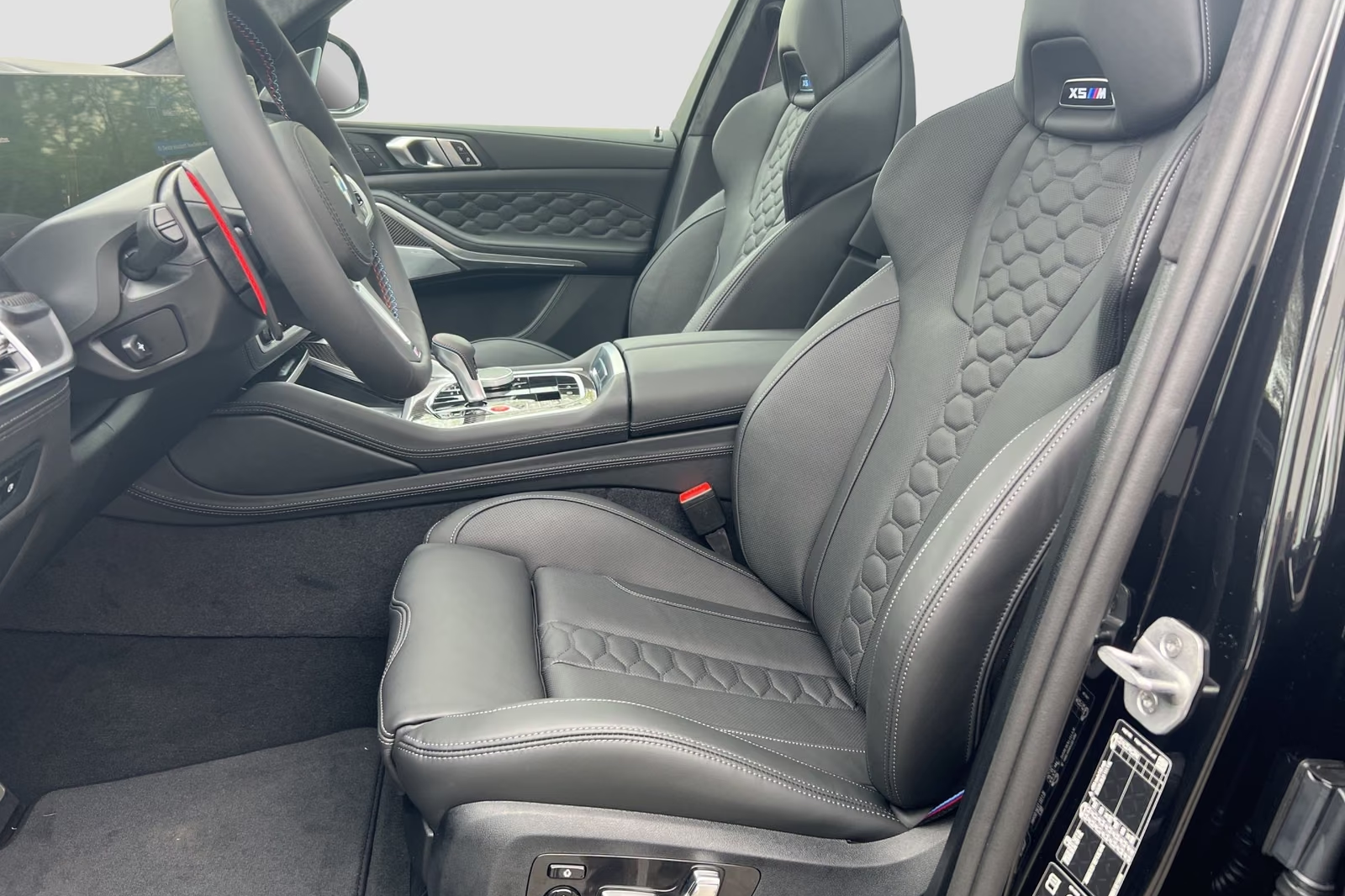 Автомобиль BMW X5 M Competition M Sport 2026 4.4 л 625 л.с Бензин, Чёрный, пробег 10 км, производство — Германия, доставка по РФ, фото 9