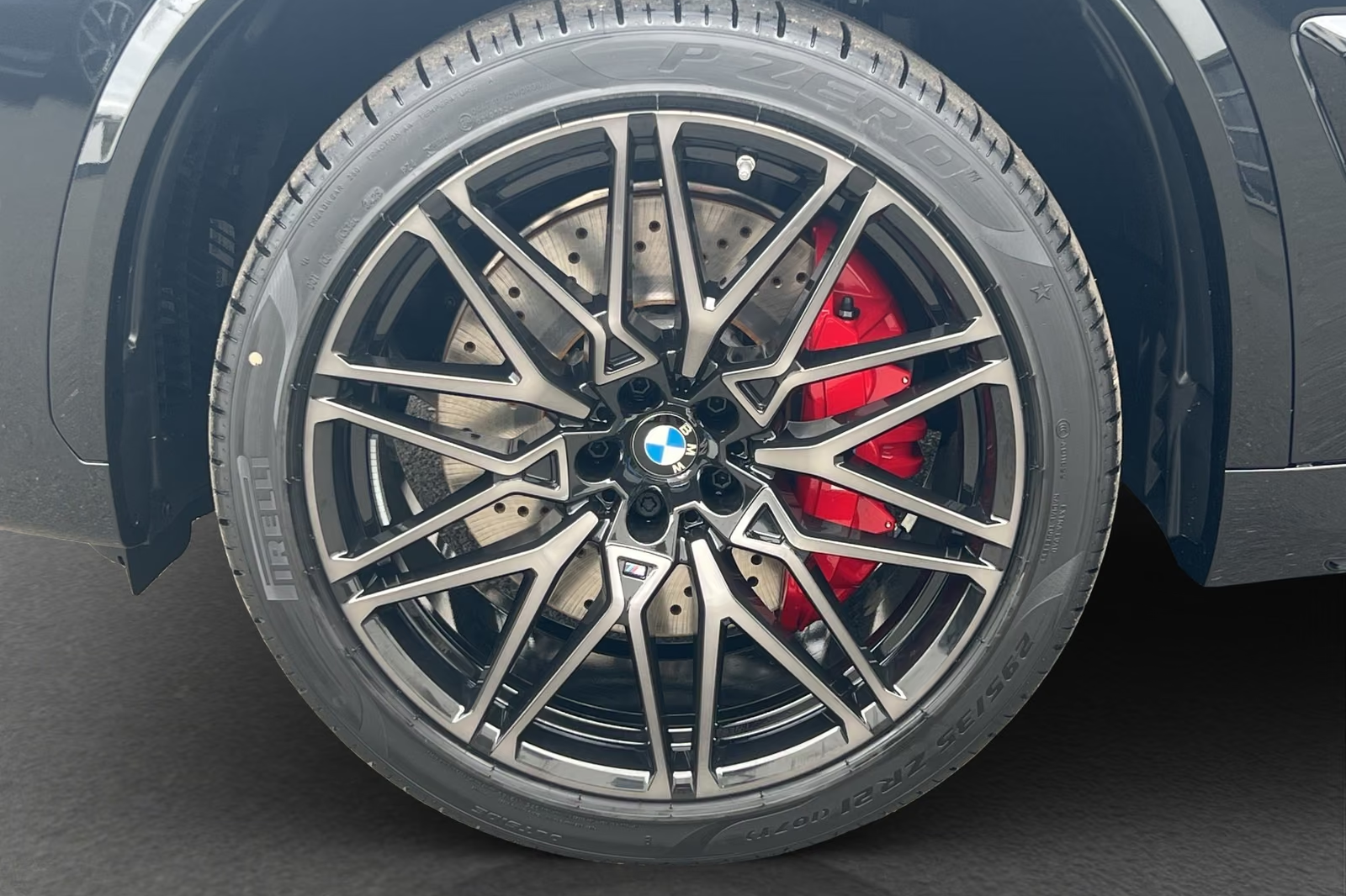 Оформить заказ на BMW X5 M Competition M Sport 2026 4.4 л 625 л.с Бензин, коробка: Автомат, привод: Полный привод, доставка по России, салон в Москве, фото 14