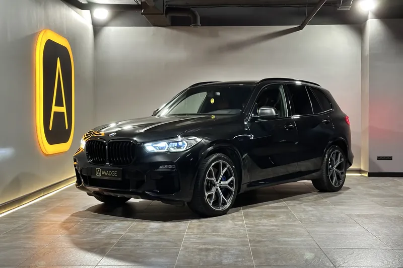 Заказать BMW X5 30d xDrive M Sport 2020 3.0 л 249 л.с Дизель с пробегом 150 000 км, Автомат, Полный привод, цвет Чёрный, поставка из Германия, доставка по РФ X5 30d xDrive M Sport - фото 3