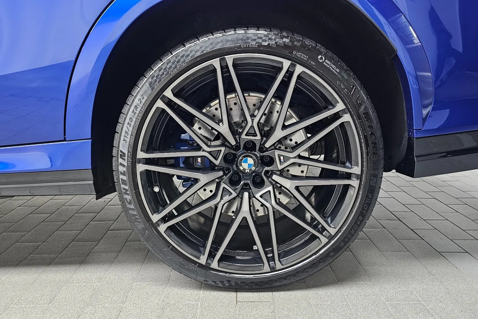 Доставка по РФ: BMW X6M Competition 2025 4.4 л 625 л.с Бензин, Синий, пробег 7 218 км, Полный привод, Автомат, осмотр возможен в Москве