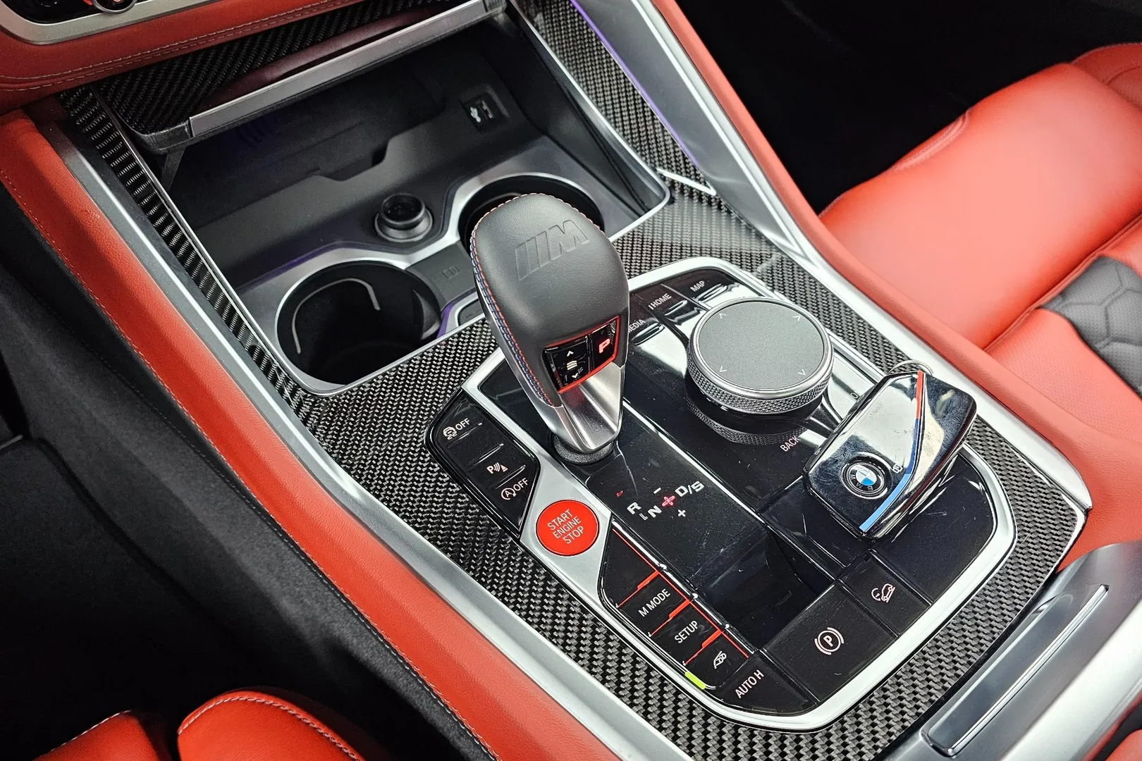 Надёжный BMW X6M Competition 2025 4.4 л 625 л.с Бензин с двигателем 4,4 л, Синий, пробег 7 218 км, Автомат, поставка из Германия