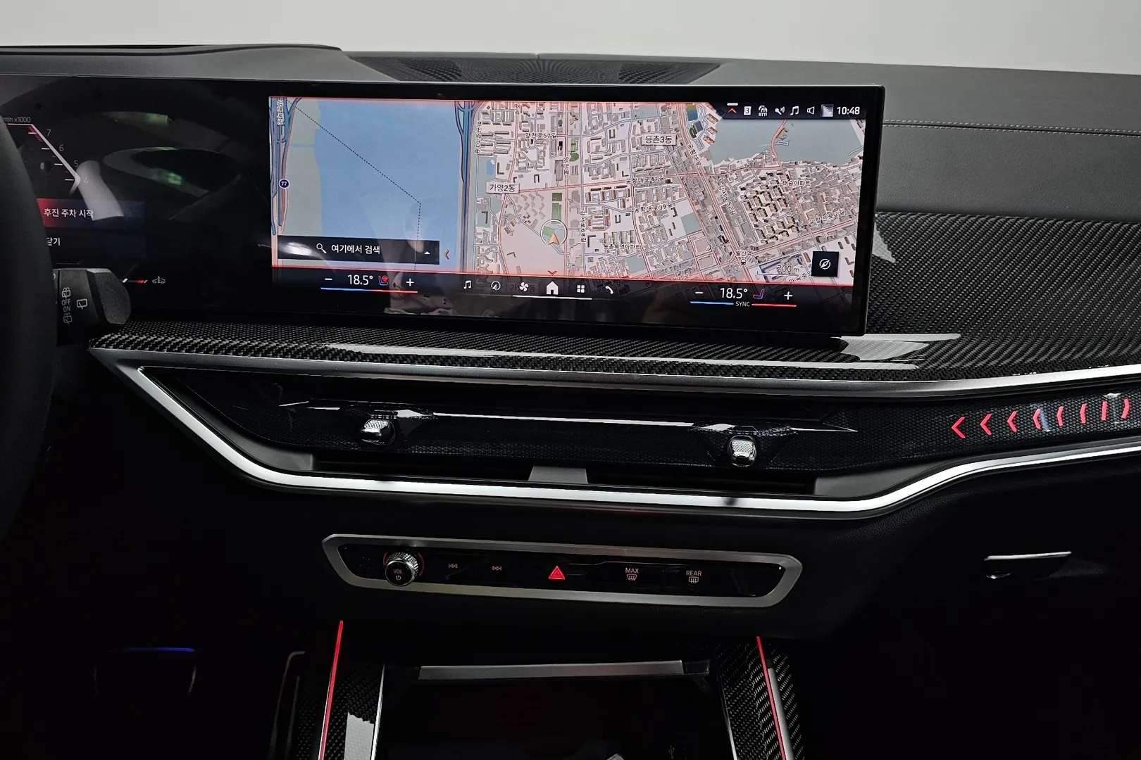 Оформить заказ на BMW X7 40i M Sport xDrive 2026 3.0 л 381 л.с Бензин, коробка: Автомат, привод: Полный привод, доставка по России, салон в Москве, фото 14