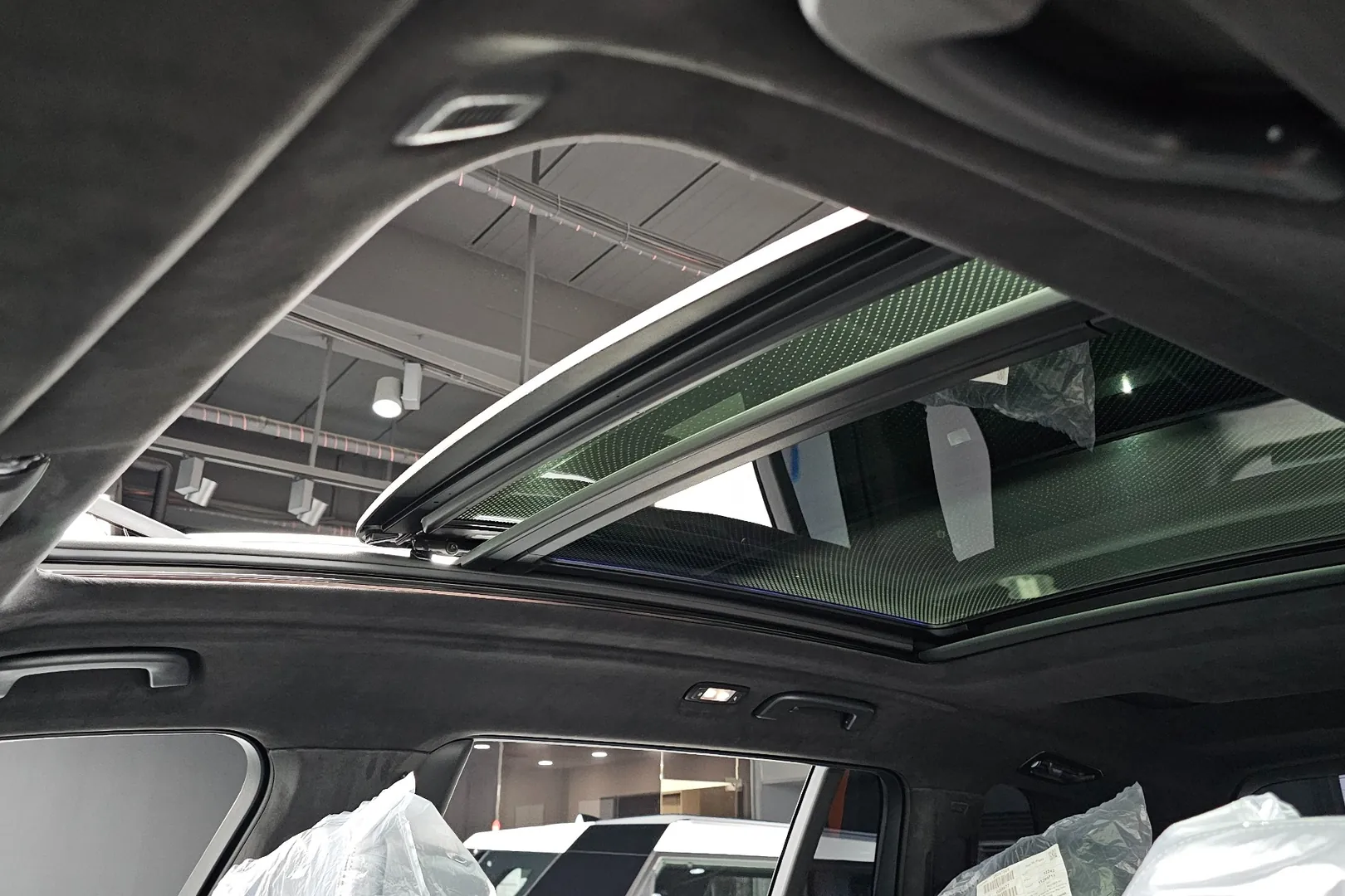 BMW X7 40i  M Sport xDrive 2026, чёрный, фото 23