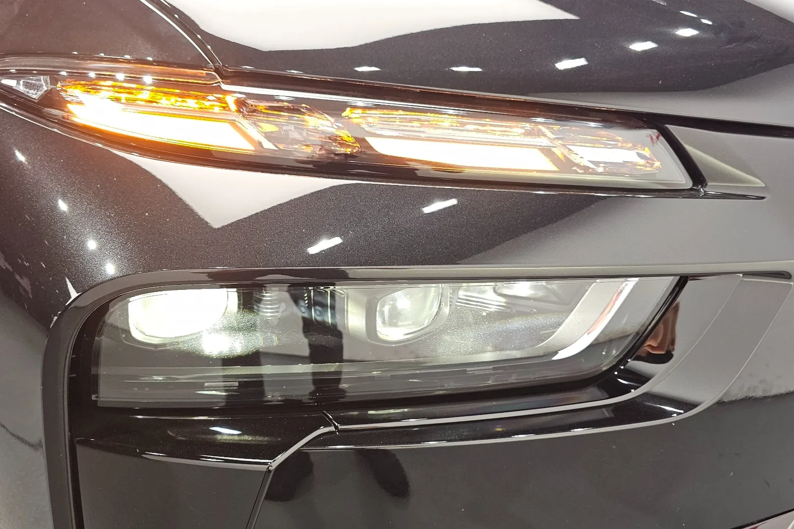 BMW X7 40i  M Sport xDrive 2026, чёрный, фото 28
