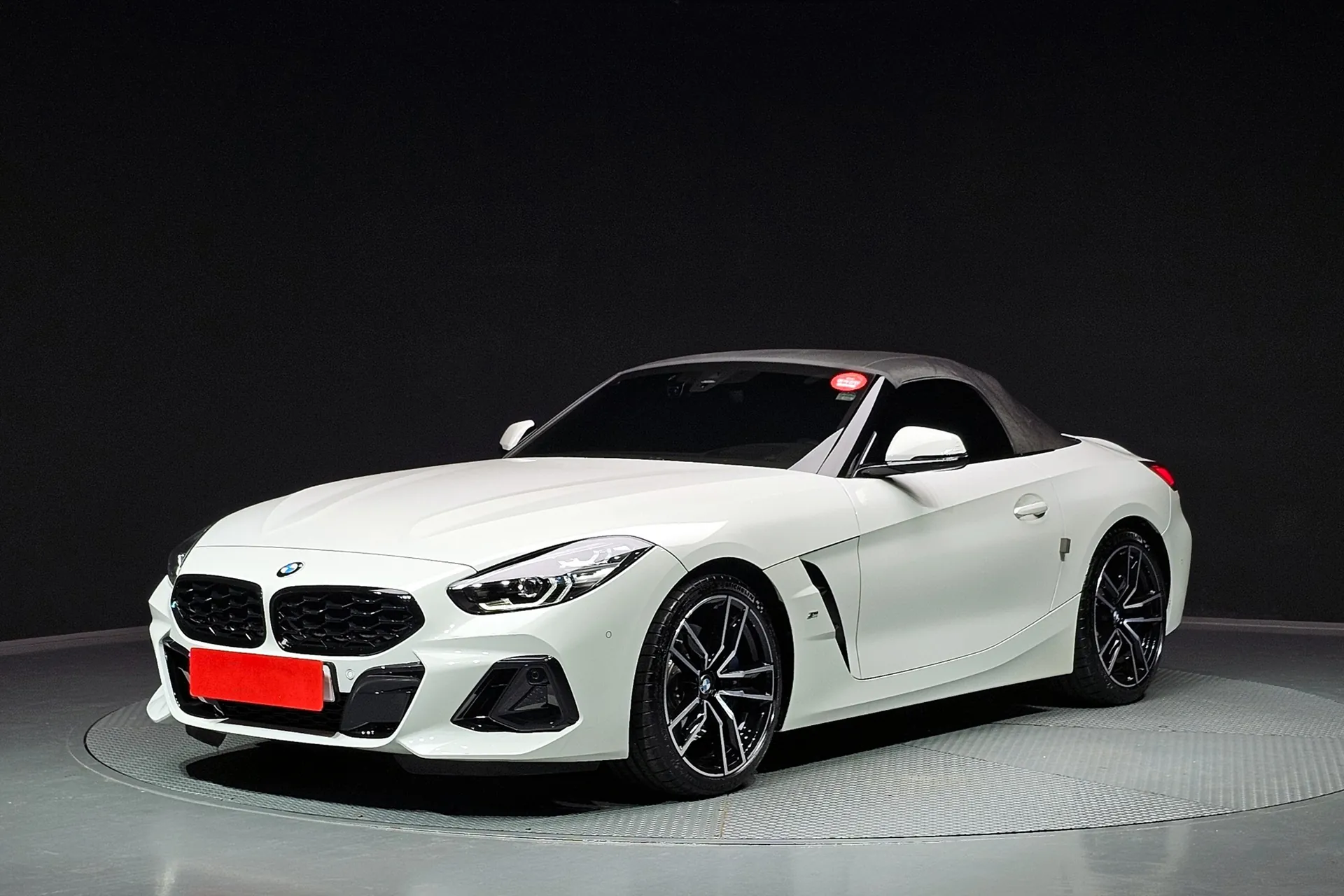 BMW Z4 sDrive20i M Sport 2024 2.0 л 197 л.с Бензин, пробег 6 383 км, цвет кузова Белый, тип трансмиссии Автомат, привод Задний привод, из Германия