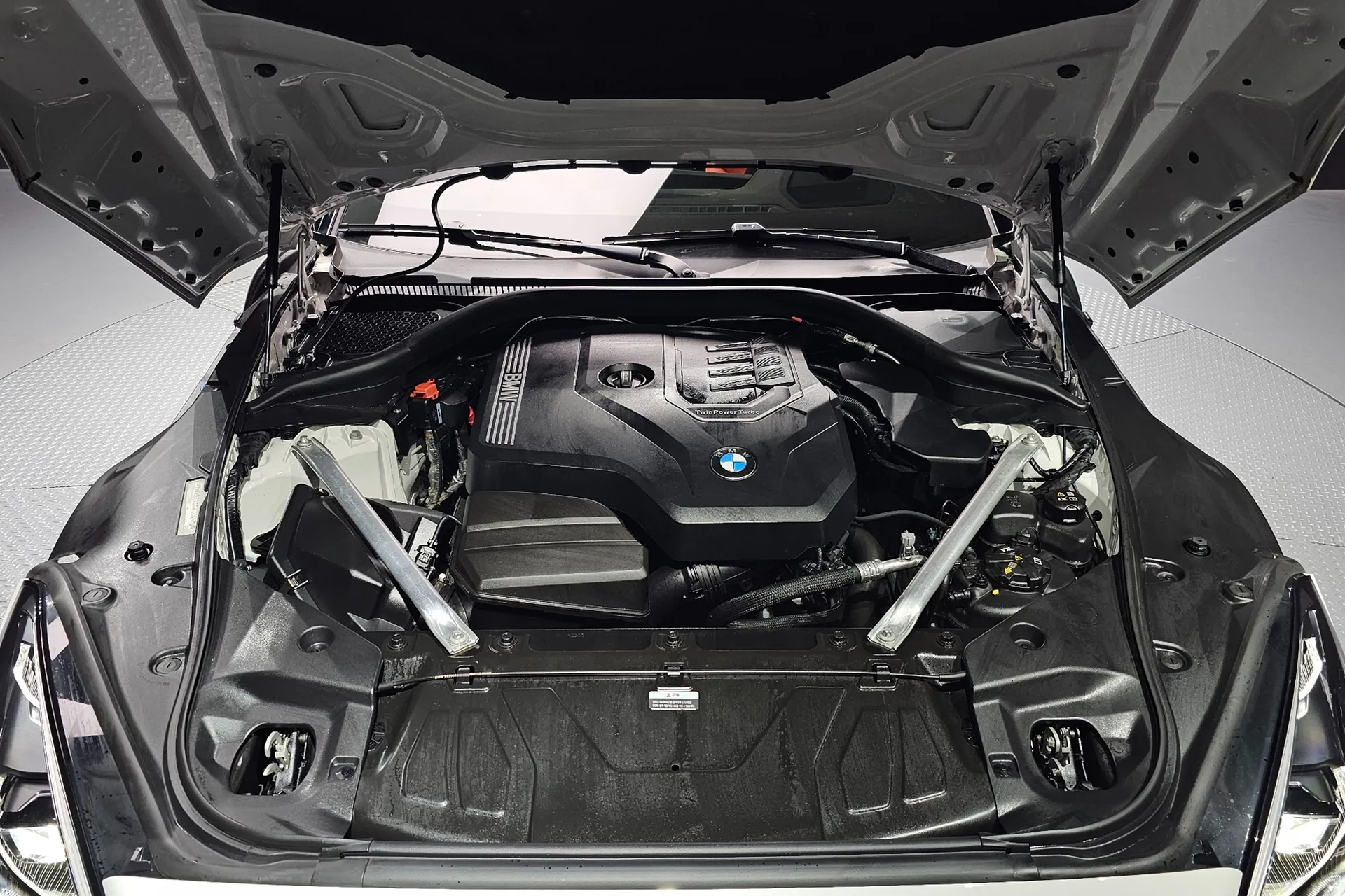 Выбор покупателей — BMW Z4 sDrive20i M Sport 2024 2.0 л 197 л.с Бензин, пробег 6 383 км, Белый, привезён из Германия, доставка по РФ