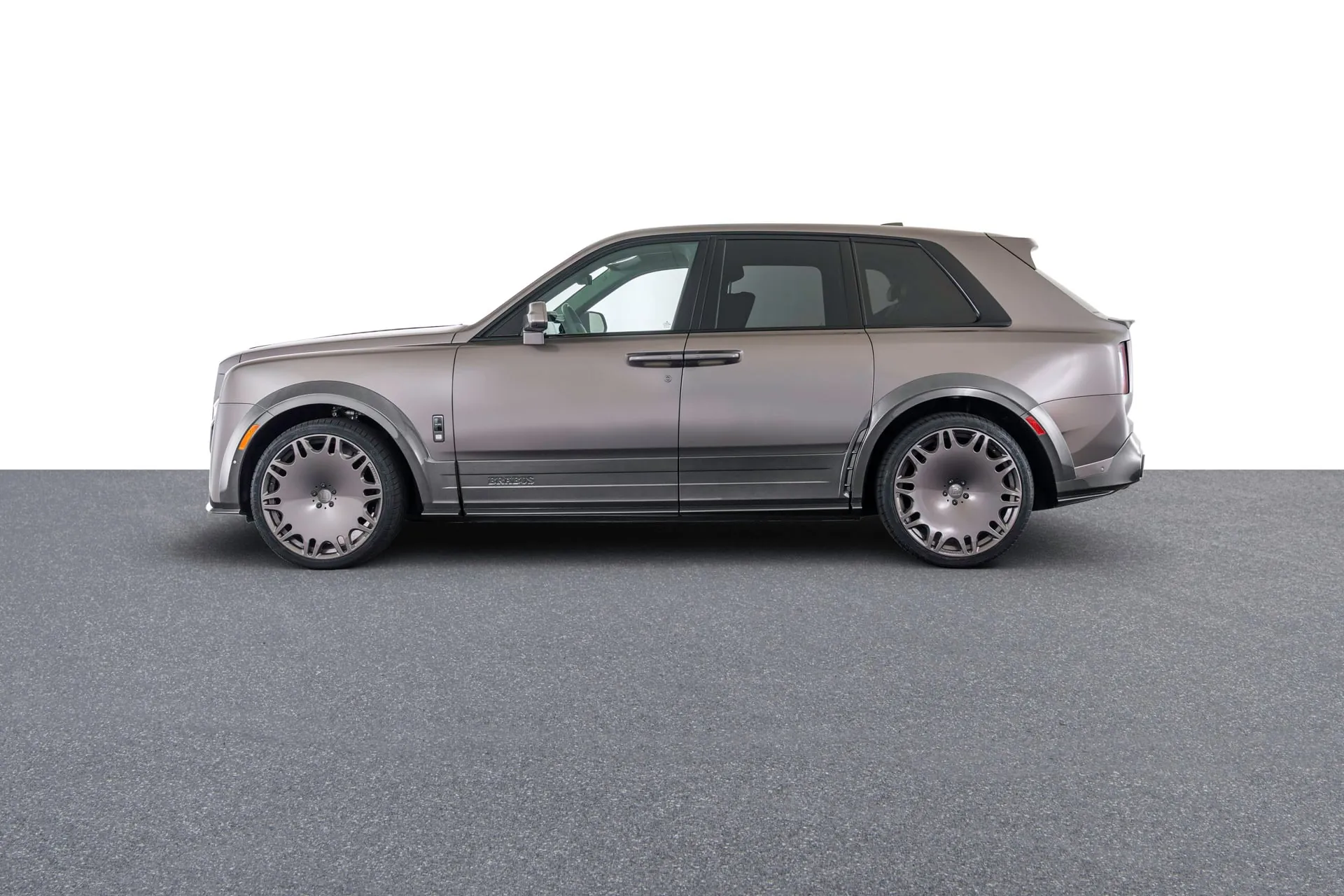 Заказать Brabus Cullinan Series II 2026 6.7 л 700 л.с Бензин с пробегом 10 км, Автомат, Полный привод, цвет Серый, поставка из Германия, доставка по РФ Cullinan Series II - фото 3