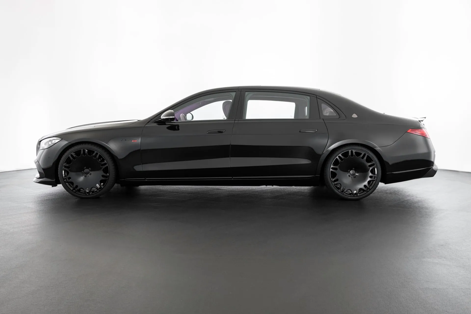 Заказать Brabus Maybach S 680 4MATIC BRABUS 850 2026 6.2 л 850 л.с Бензин с пробегом 50 км, Автомат, Полный привод, цвет Чёрный, поставка из Германия, доставка по РФ Maybach S 680 4MATIC BRABUS 850 - фото 3