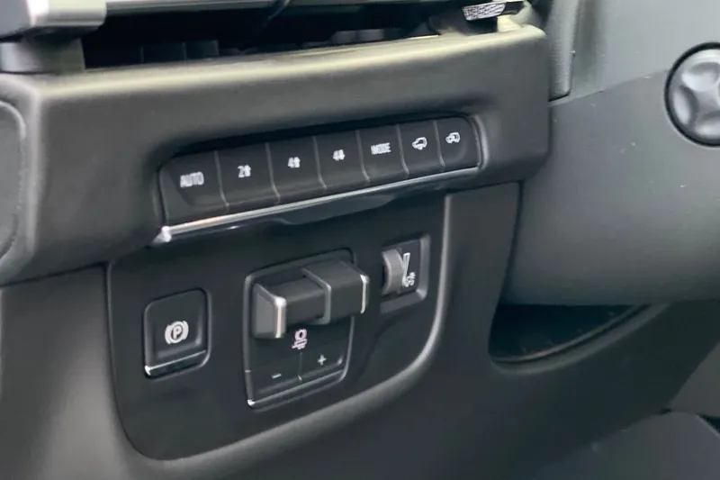 Cadillac Escalade Platinum Sport (Long/ESV) - фото 3