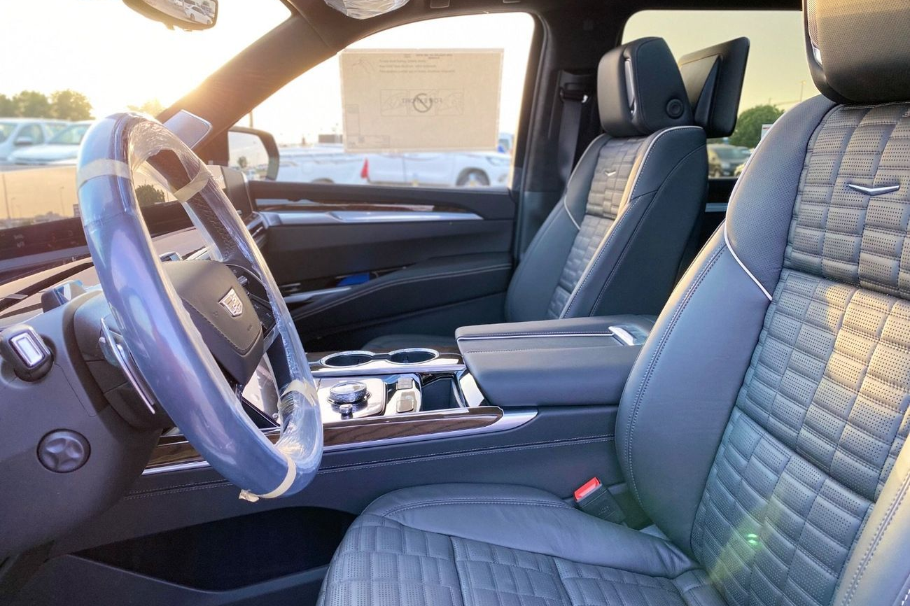 Cadillac Escalade Platinum Sport (Long/ESV) 2026, чёрный, фото 25