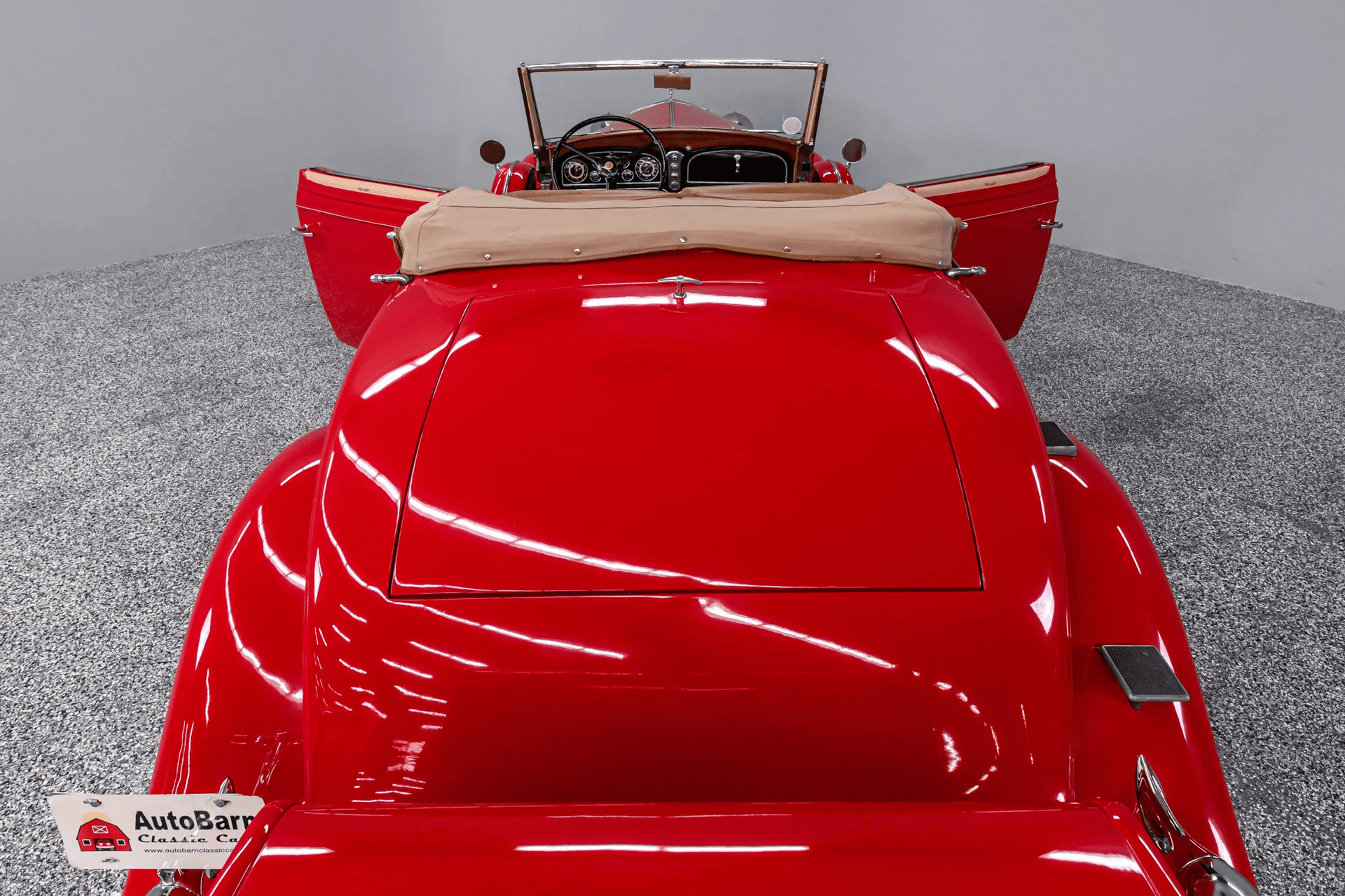Оформить заказ на Cadillac Series 355-C Eight V8 Convertible Coupe 1933 5.8 л 115 л.с Бензин, коробка: Механика, привод: Задний привод, доставка по России, салон в Москве, фото 14